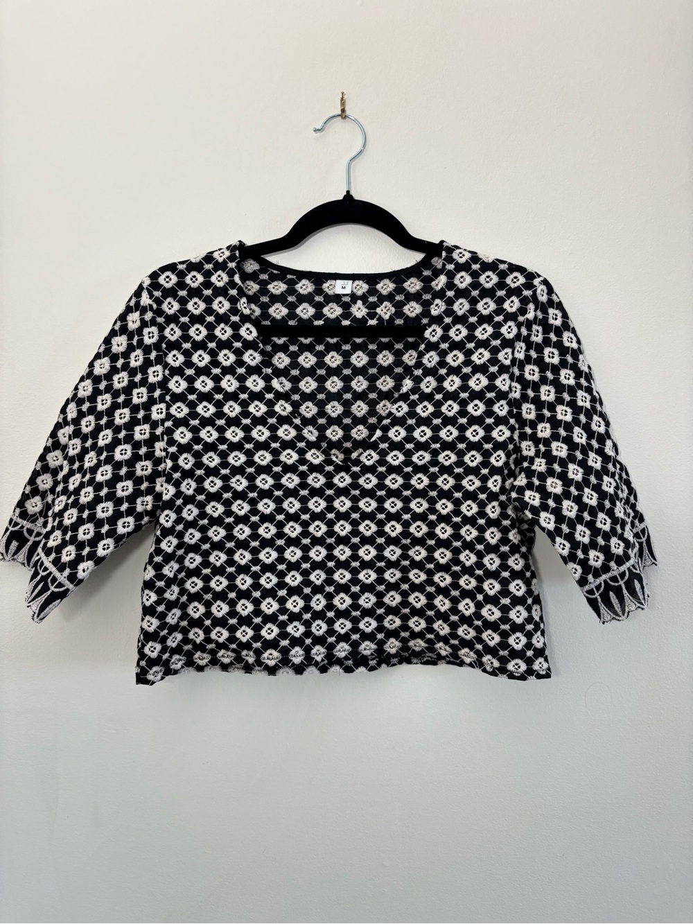 Vintage Style Black & White Embroidered Eyelet Crop Top Blouse Size M